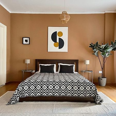 Comfy And Spacious Two Bedroom Apartment With Balcony Αθήνα Εξωτερικό φωτογραφία