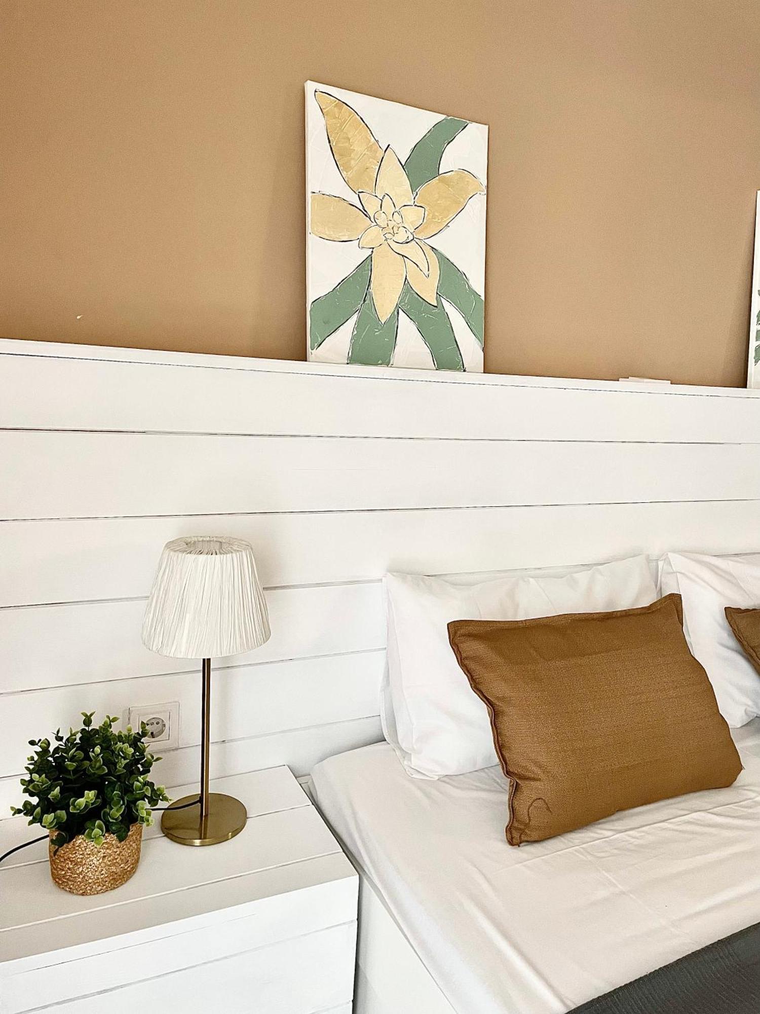 Comfy And Spacious Two Bedroom Apartment With Balcony Αθήνα Εξωτερικό φωτογραφία