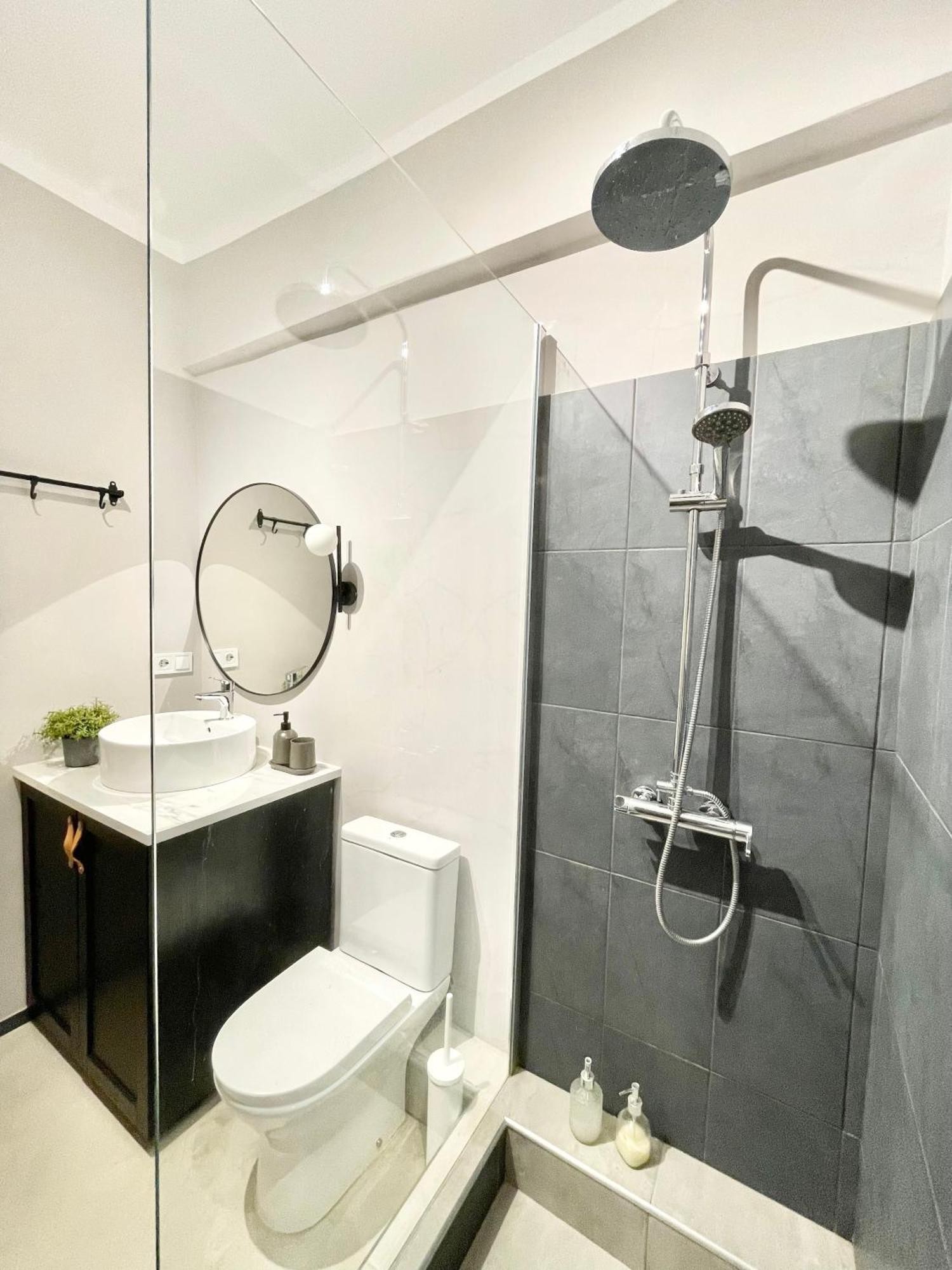 Comfy And Spacious Two Bedroom Apartment With Balcony Αθήνα Εξωτερικό φωτογραφία