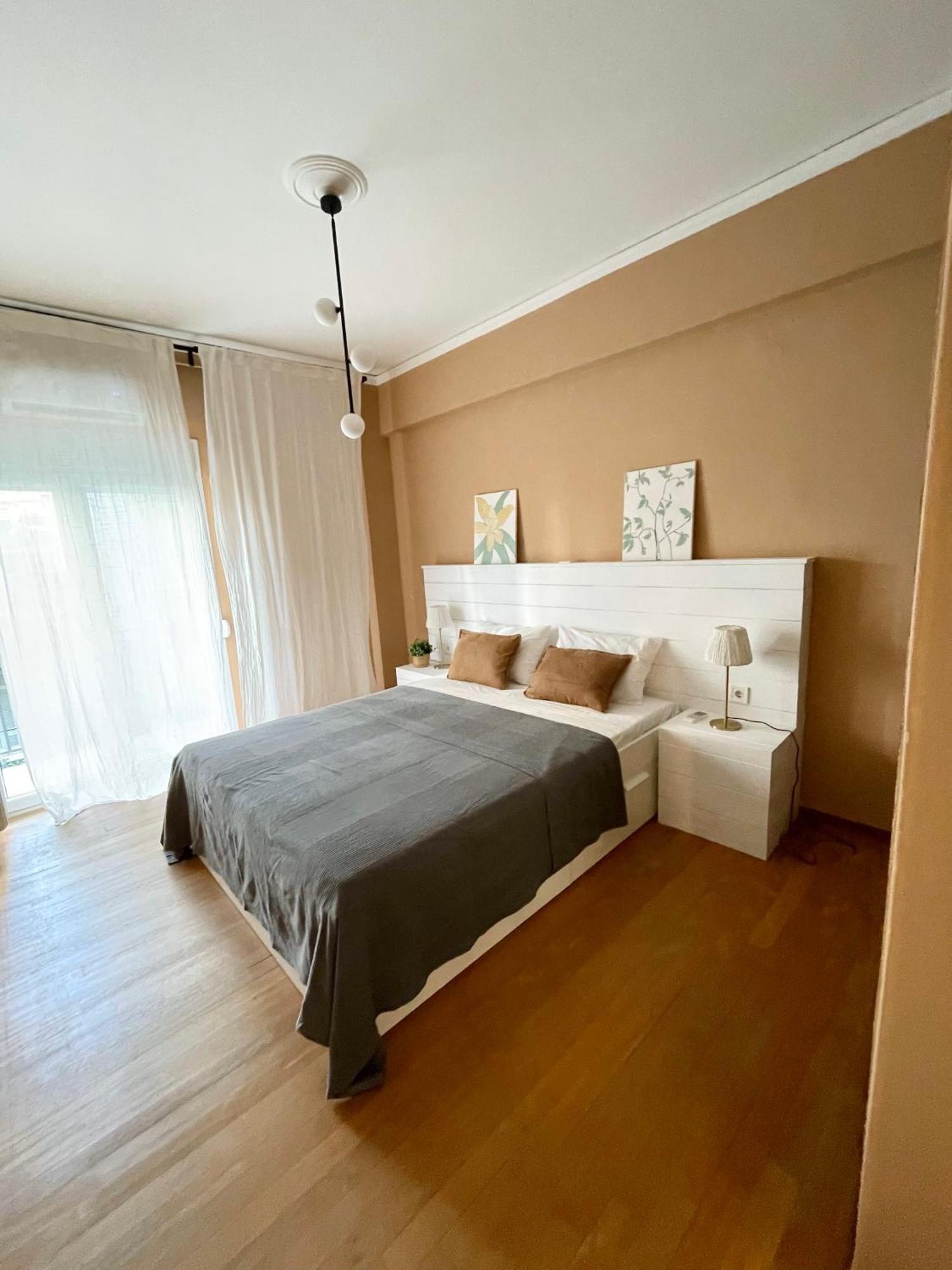 Comfy And Spacious Two Bedroom Apartment With Balcony Αθήνα Εξωτερικό φωτογραφία
