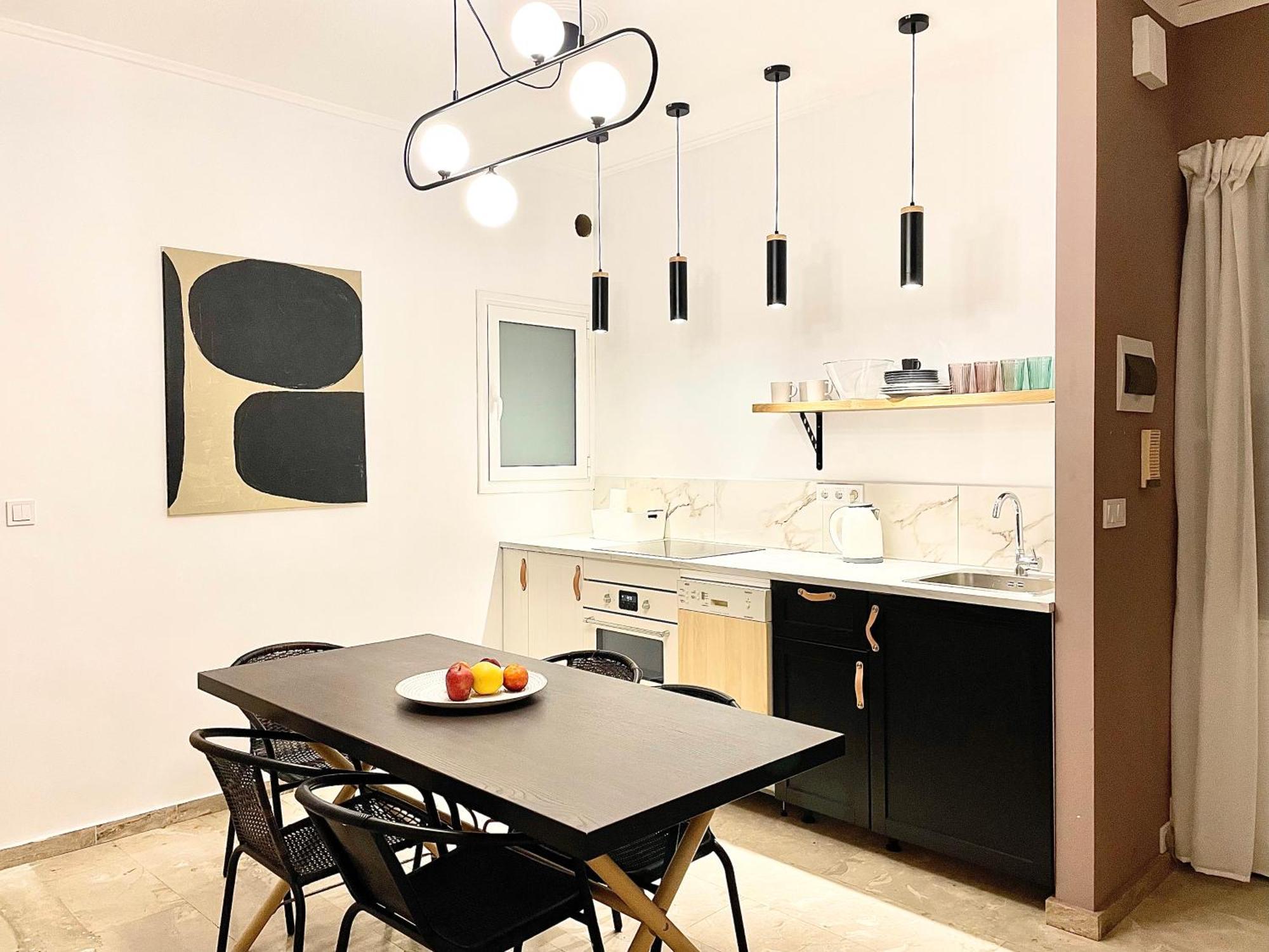 Comfy And Spacious Two Bedroom Apartment With Balcony Αθήνα Εξωτερικό φωτογραφία